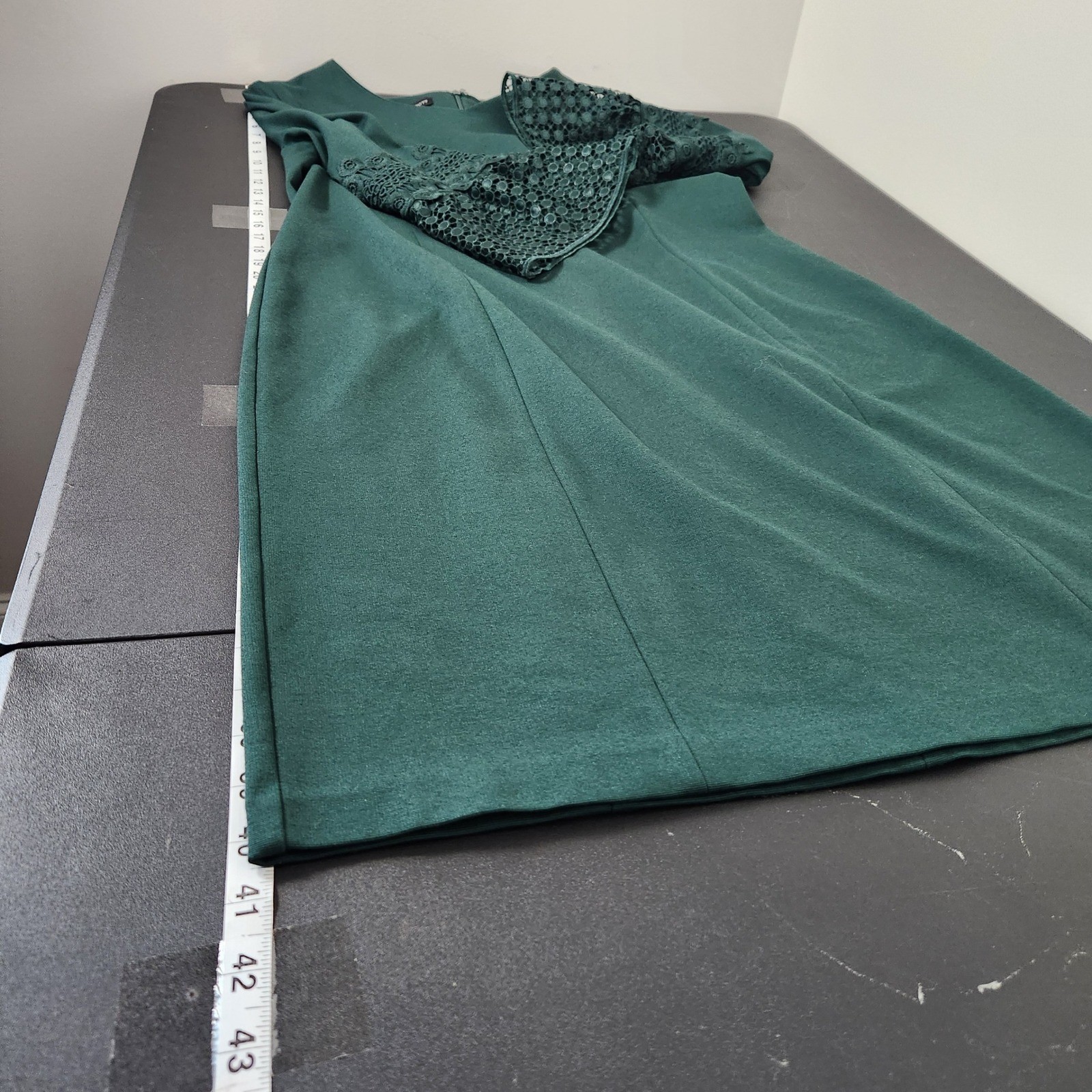 Talbots Womens Green Lace Cuff V-Neck Sheath Dress Size 14 Ponte Knit Holiday