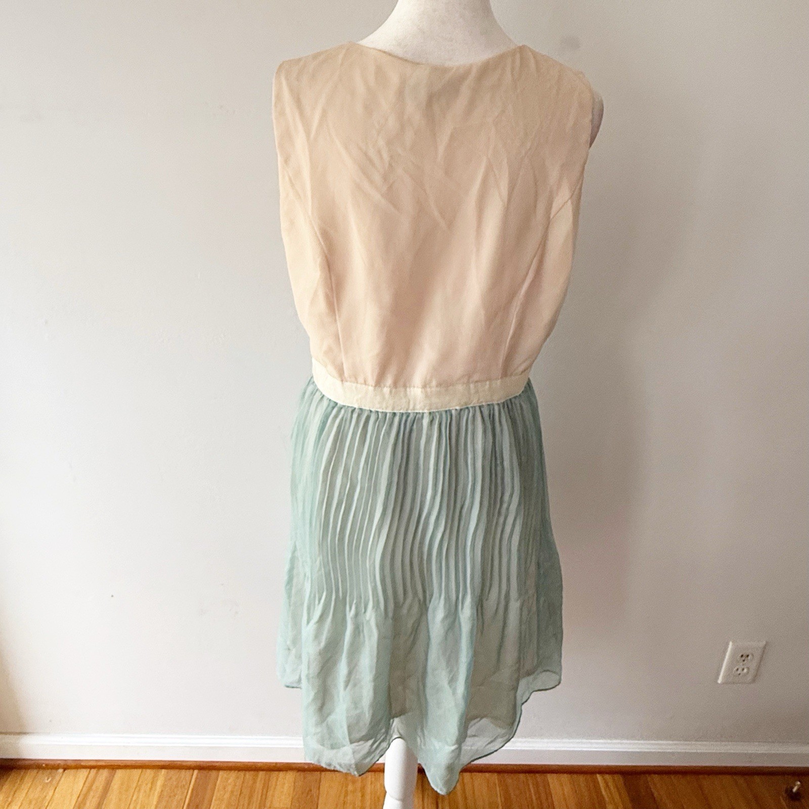 Ryu Women Pleated Sheer Sleeveless Dress Large Fairy Preppy Party Casual Blue
