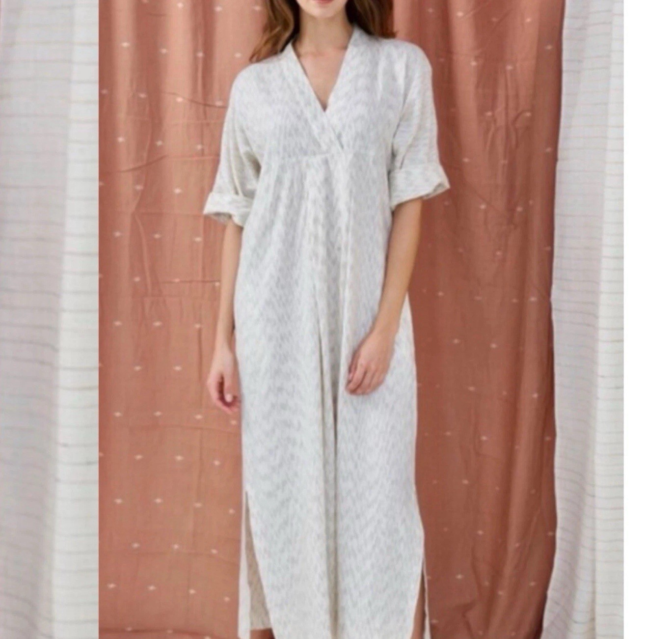 Mirth Caftan Women’s White/Gray V-Neck 3/4 Sleeve Maxi Dress
