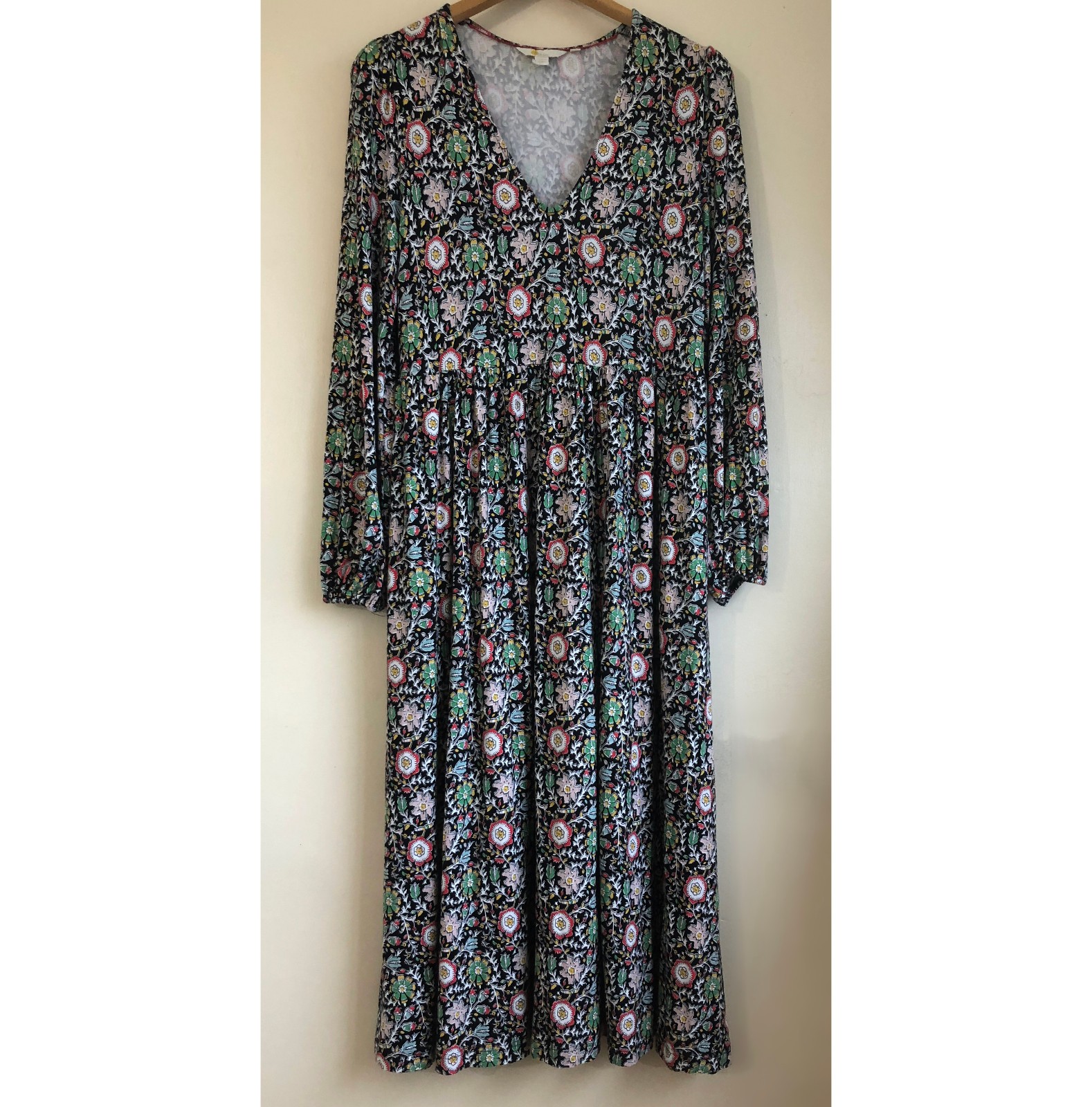 Boden Black Floral jersey Midi dress 12 Long blouson sleeves