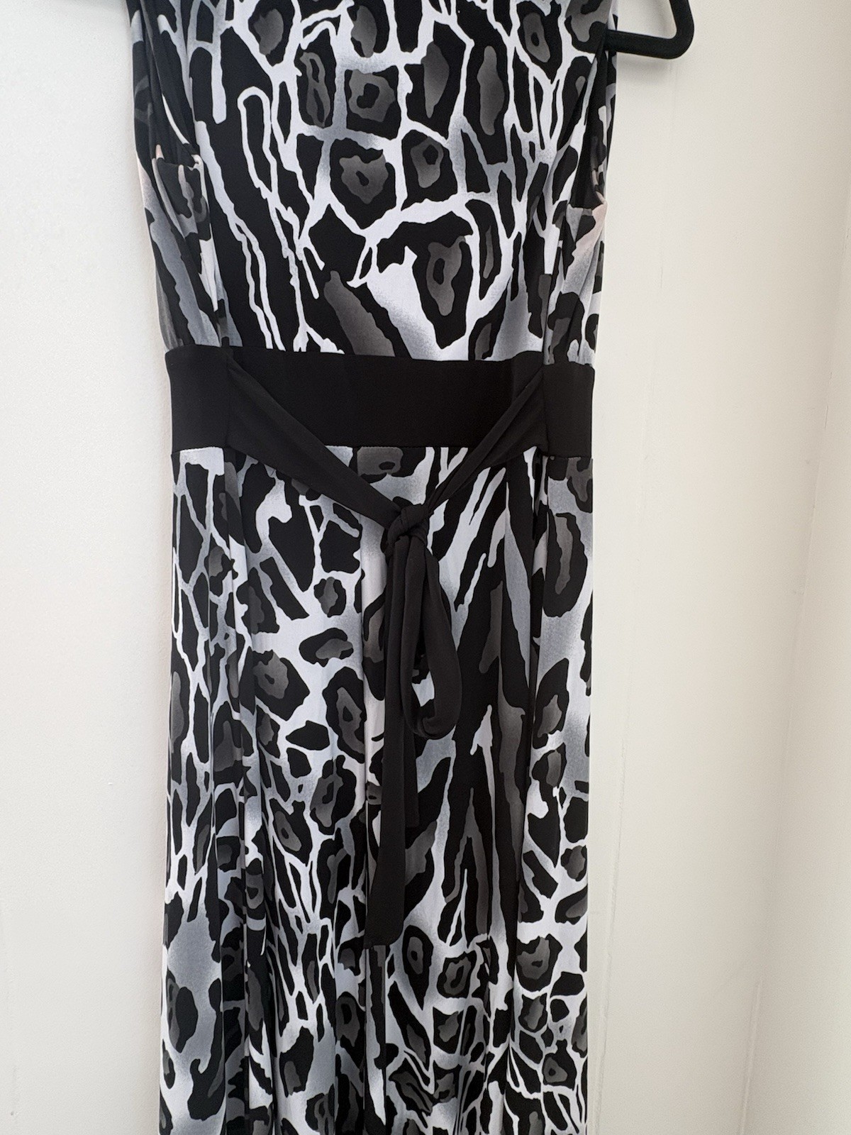 Glamour Black/White/Gray Animal Print V-Neck Maxi Midi Dress 12 Poly/Spandex