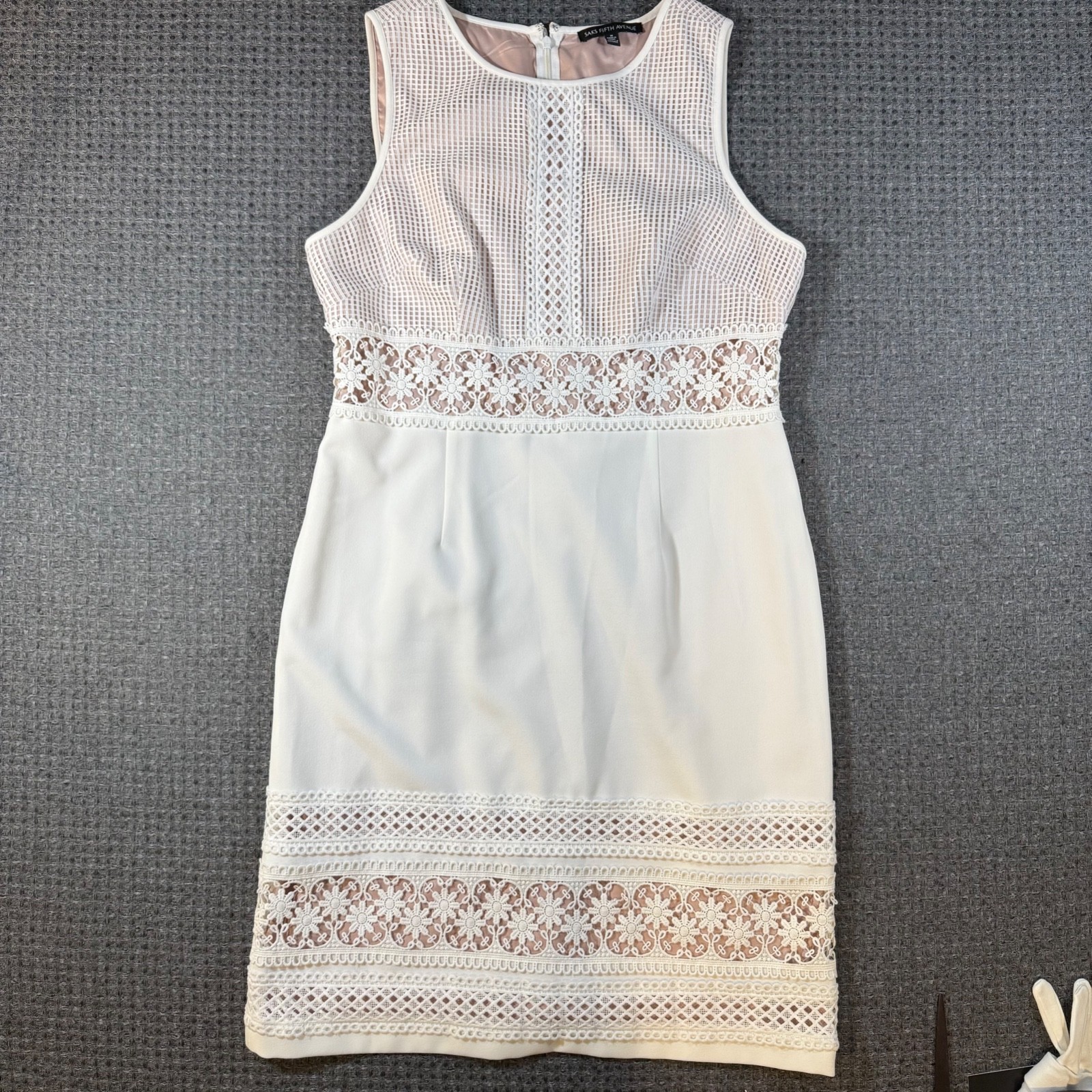 Saks Fifth Avenue Ivory Sheath Dress Size 14 Sleeveless Taupe silk like Lining