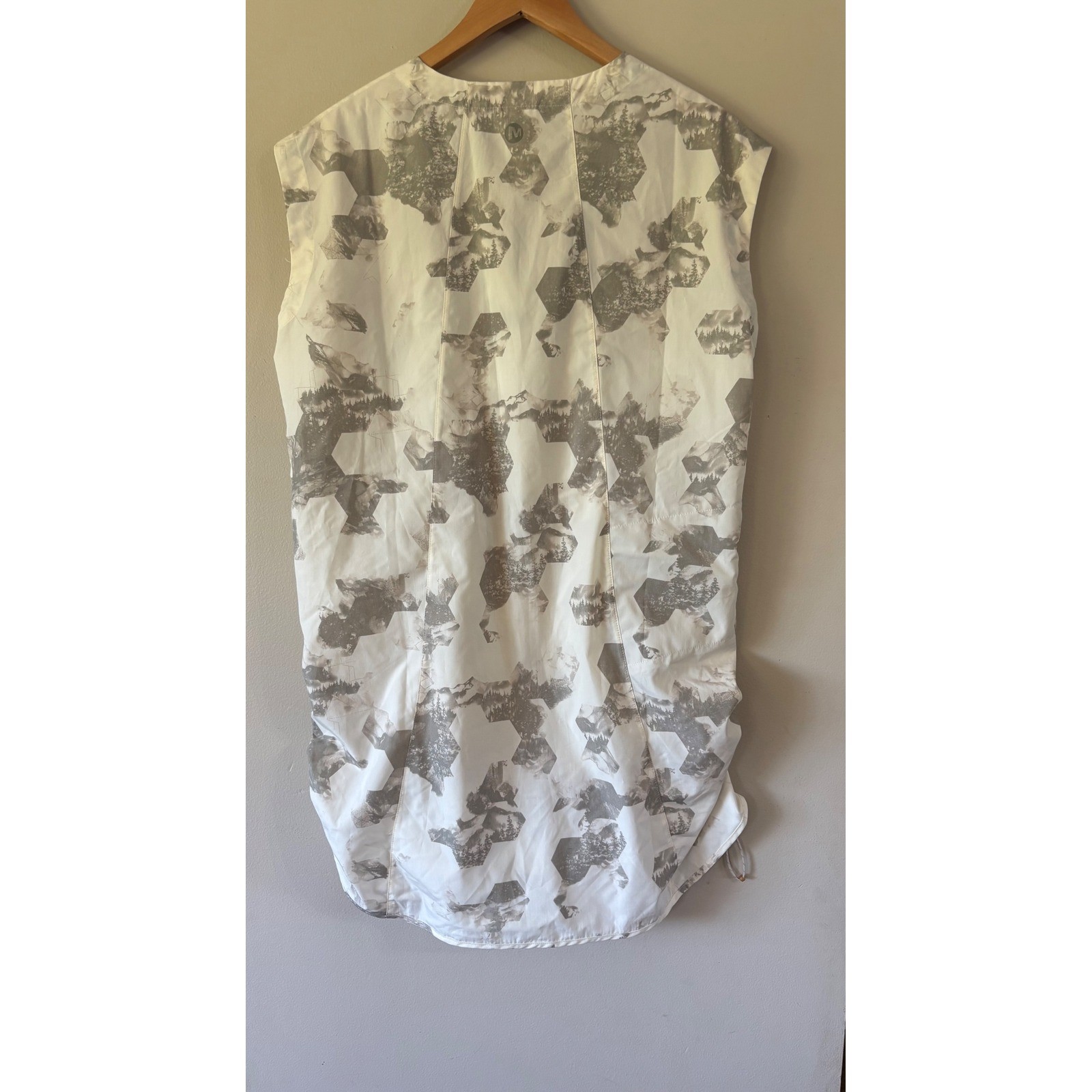 Merrell Womens Mountain Print Sleeveless Hiking Dress White Grey Ruched Sides M