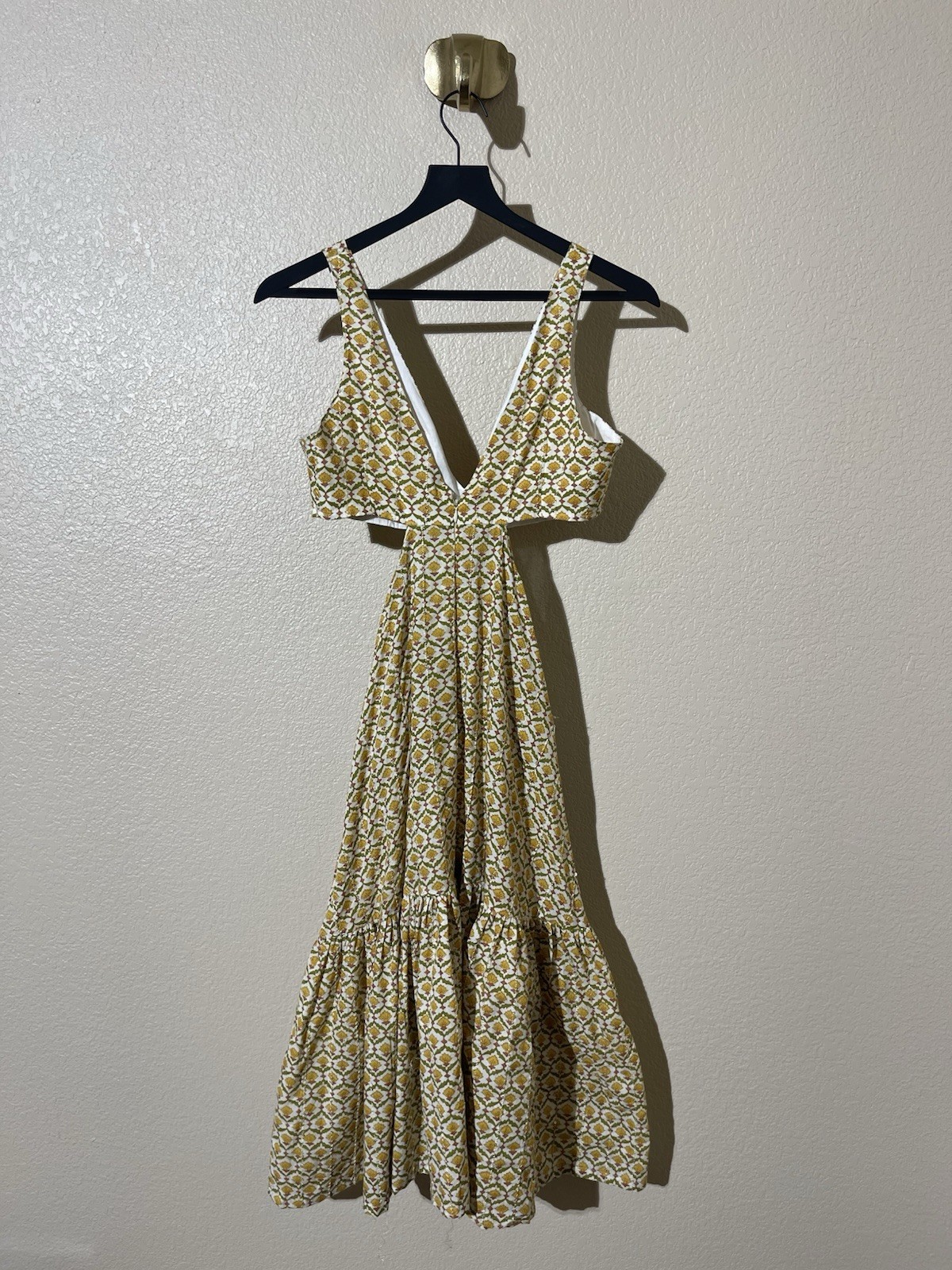 HoliChic Elegant Yellow Patterned Dress No size tag or material composition