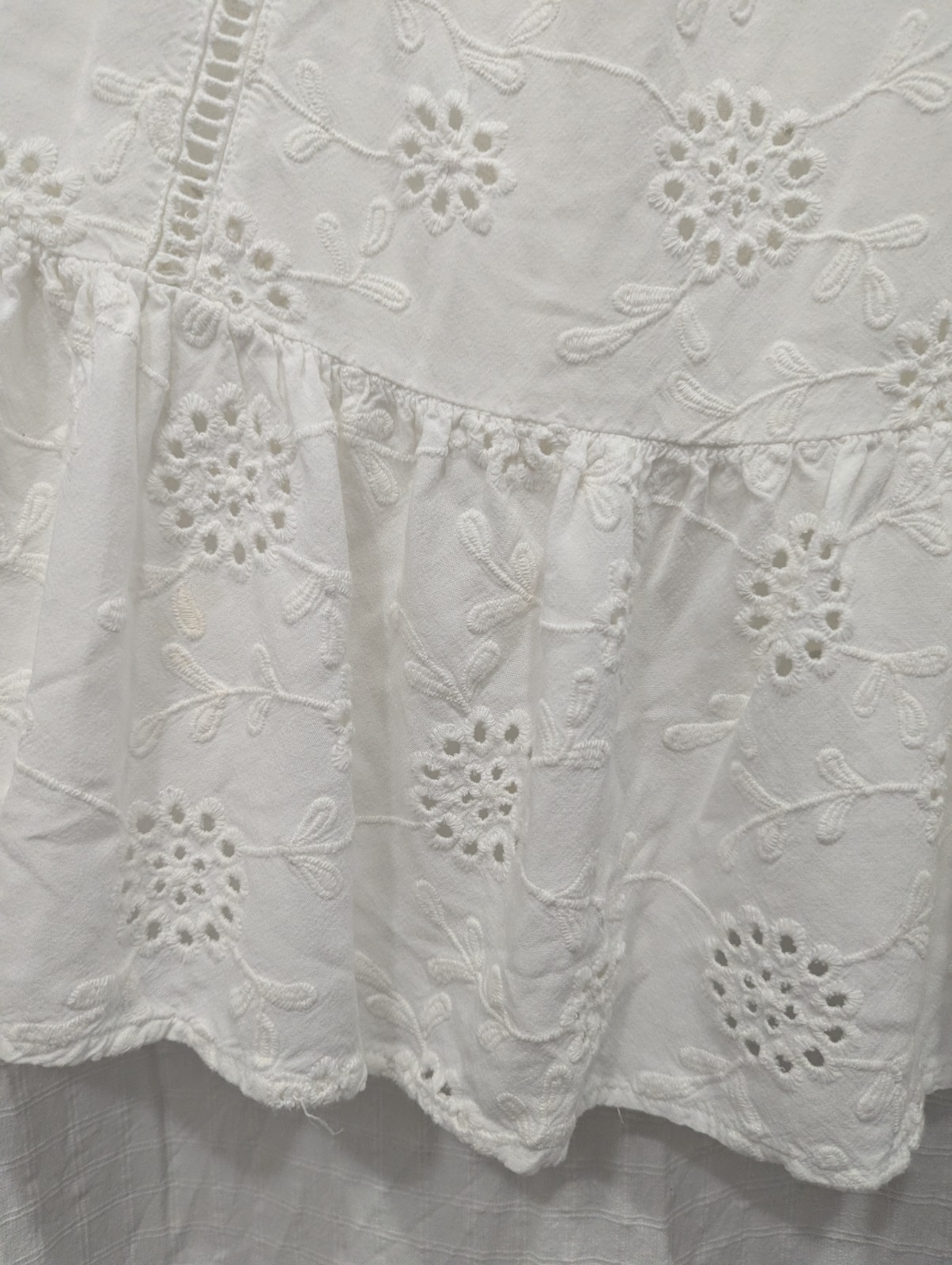 Nicole Miller Atelier White Floral Eyelet Tiered Peasant Mini Dress Babydoll Med
