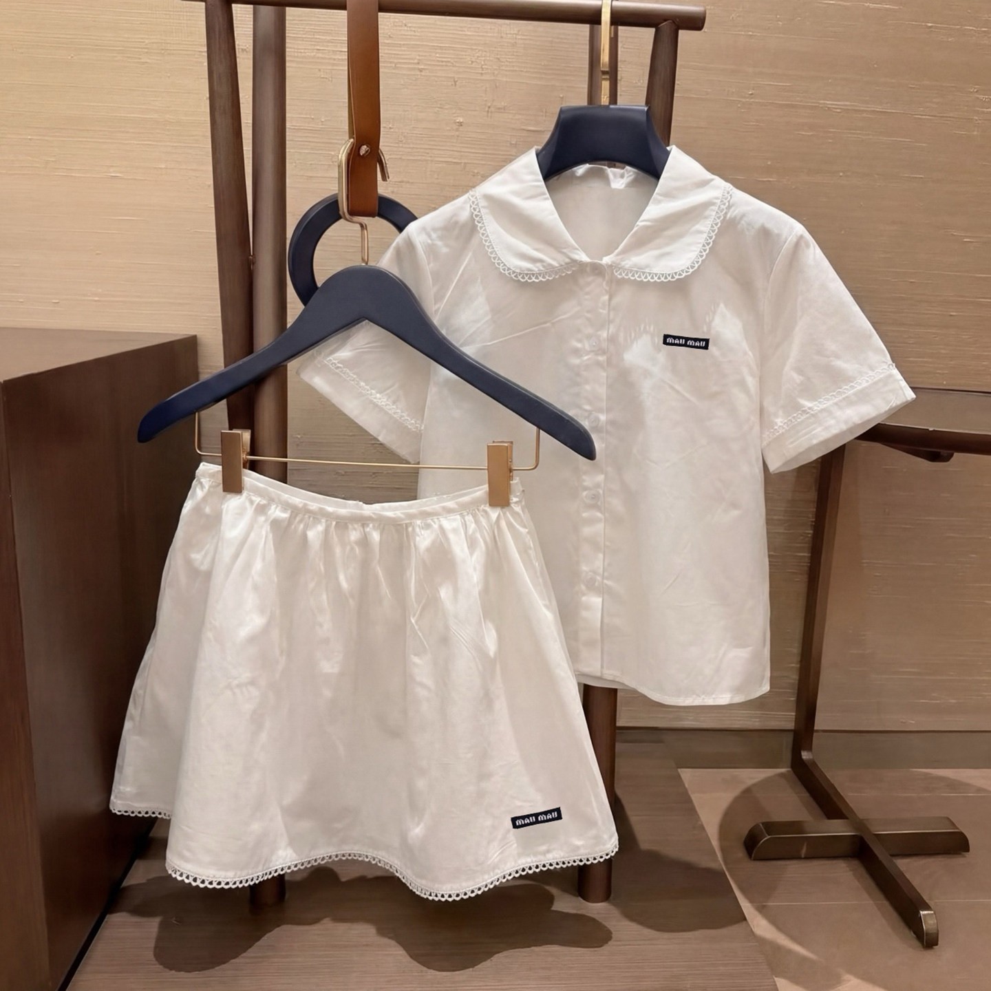 Miu 2026 White Lace Trim Peter Pan Collar Shirt & Elastic Waist Skirt Two Piece