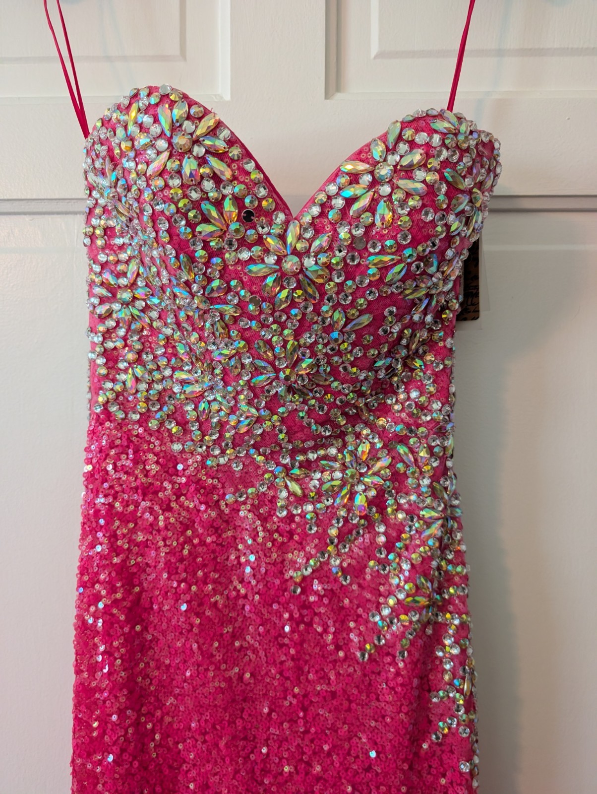 Night Moves Pink Sequin Beaded Rhinestone Sweetheart Gown 4 NWT