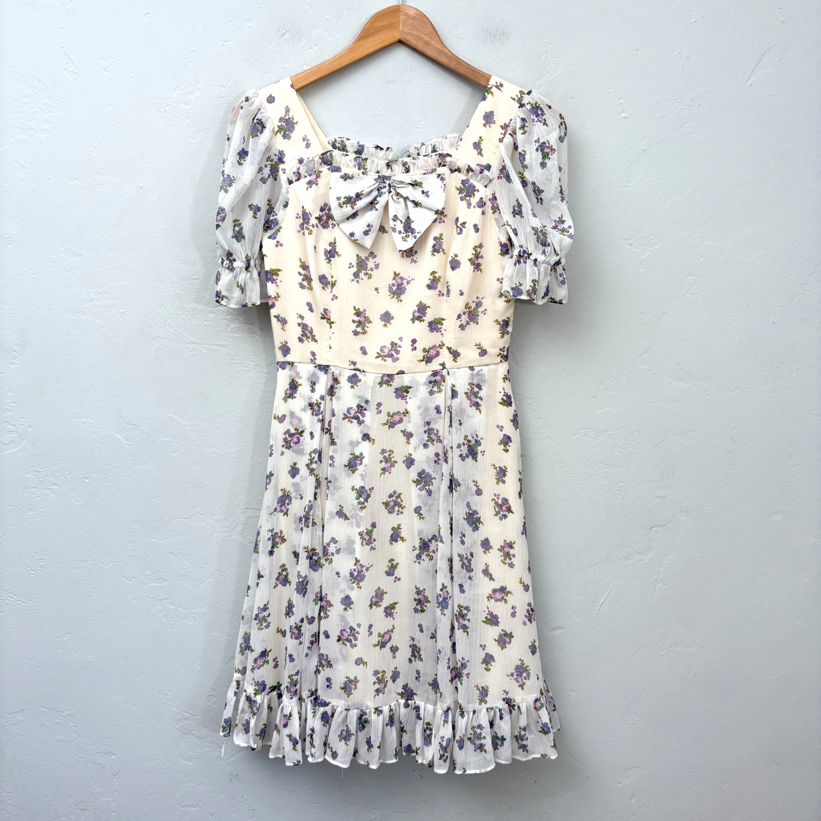 Ivy City Co Floral Dress Women Size 4 White Purple Blue Flowers Cottagecore Bow