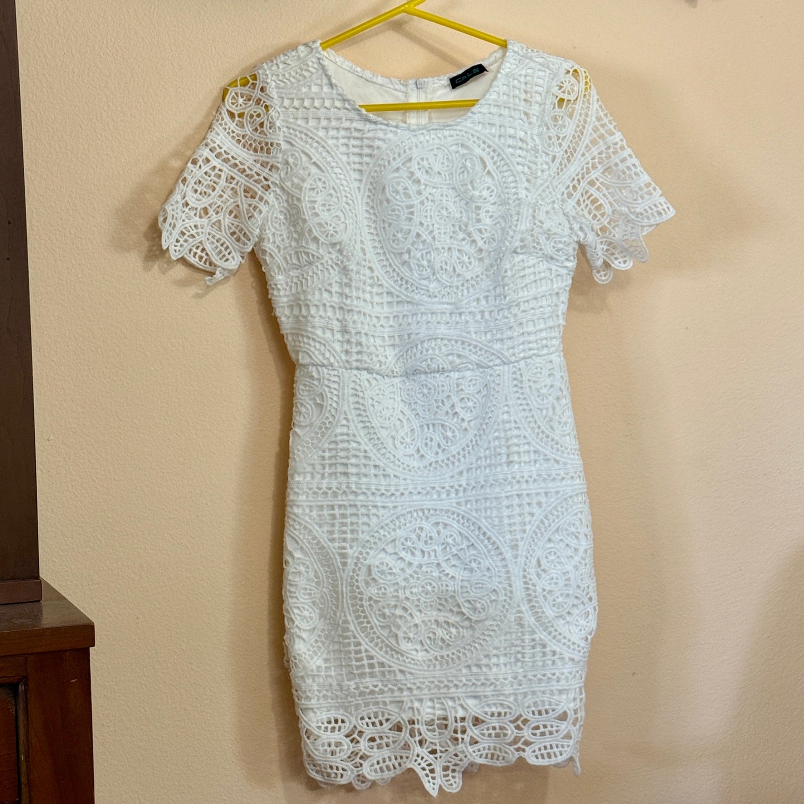 CALS White Crochet Lace Fitted Mini Dress Medallion Pattern, Size