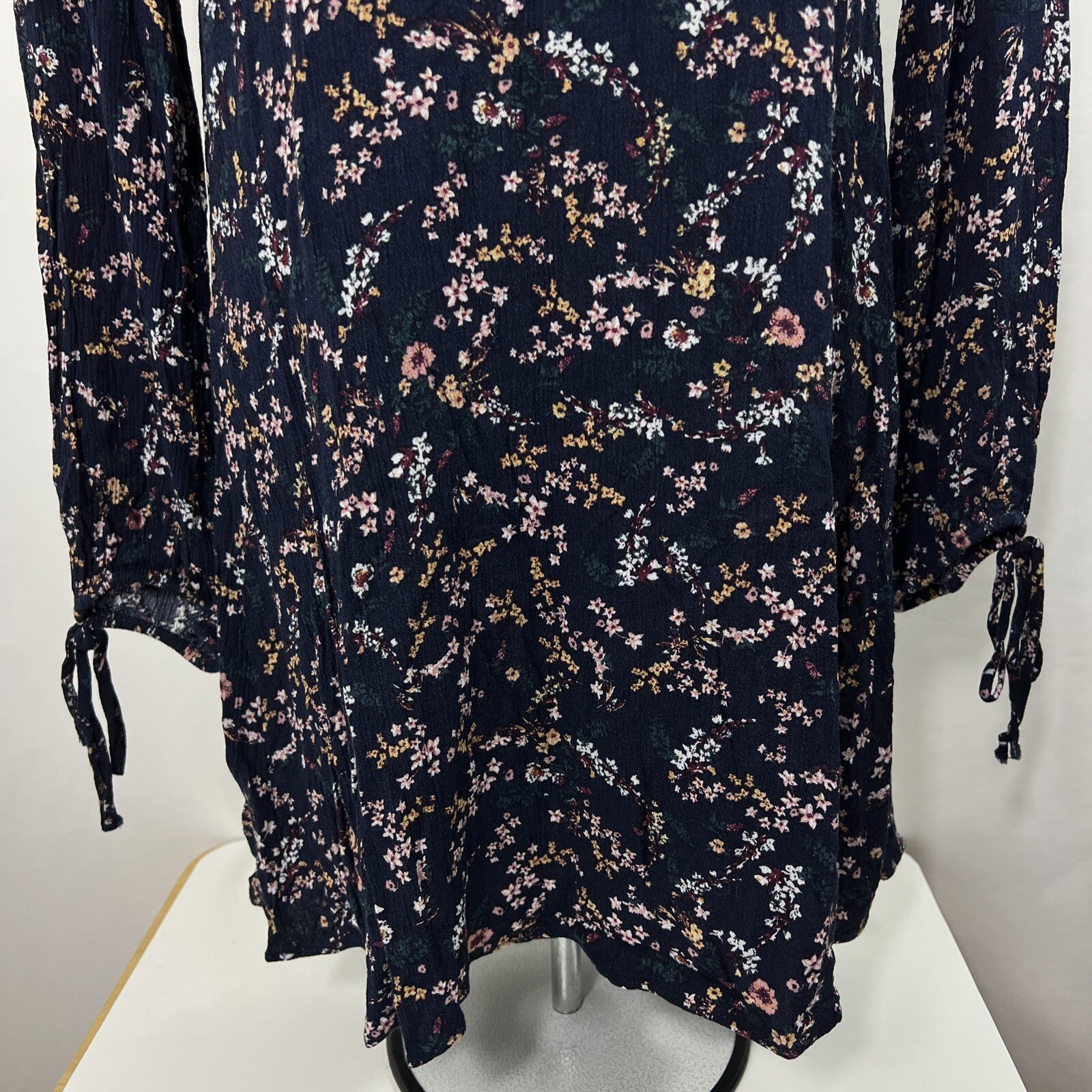 American Eagle Mini Dress Size XS Blue Floral Sundress Women’s Long Slit Sleeve