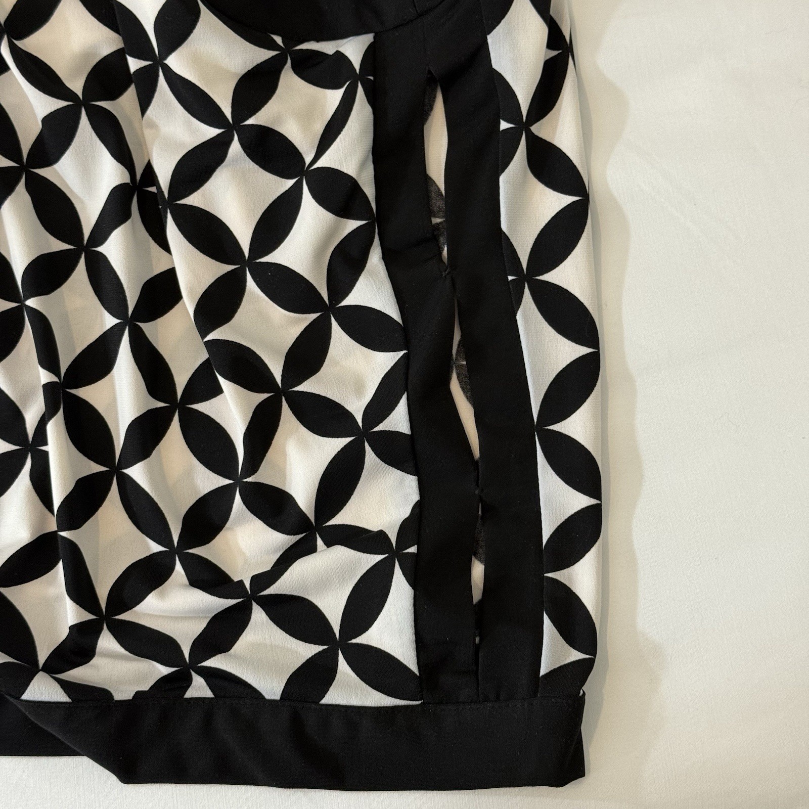 DB Established 1962 Women’s 16 Shift Dress Black Geometric Print Slit Sleeve Y2K