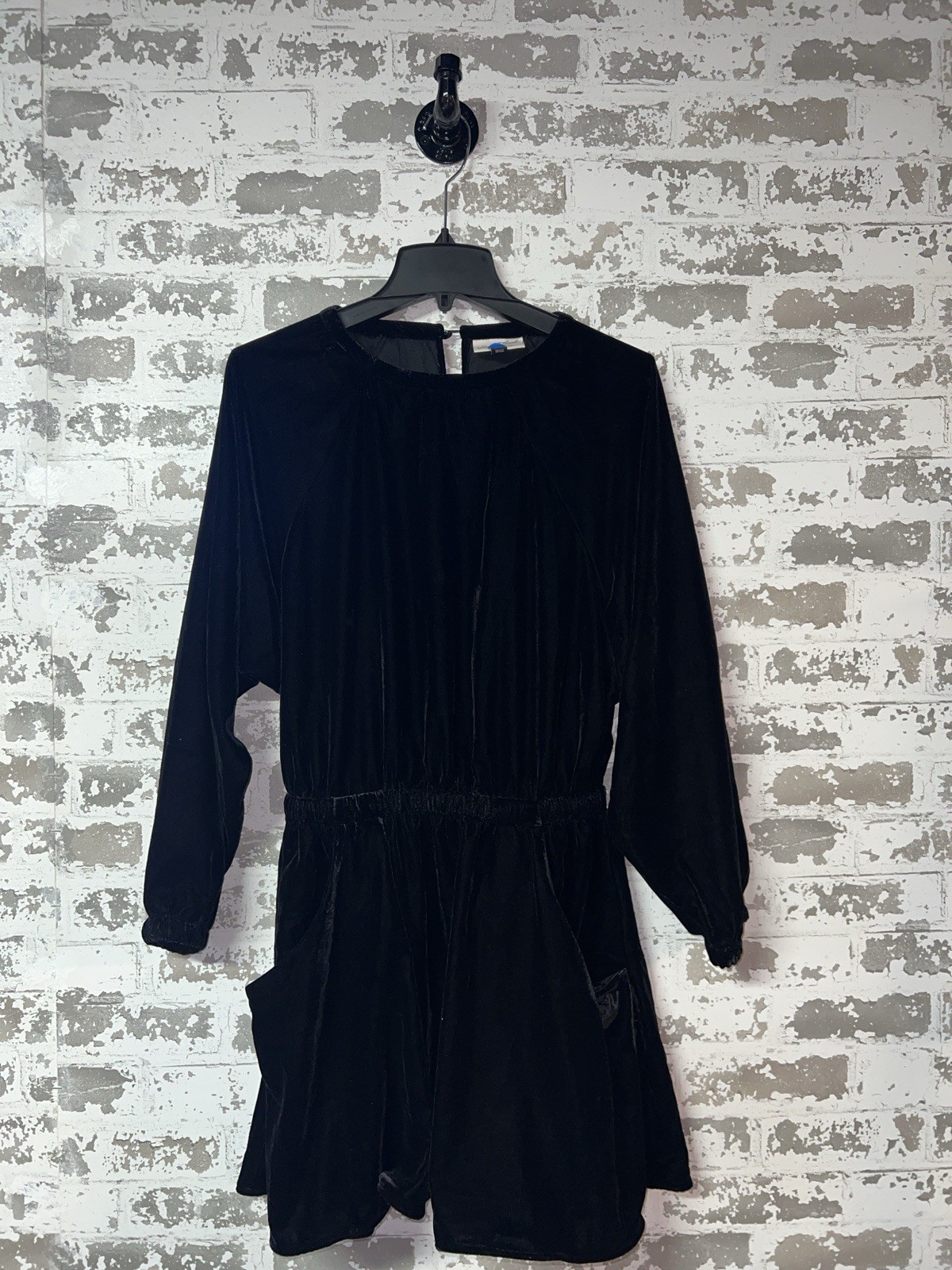 Universal Thread Black Velvet Style Long Sleeve Flowy Dress Classic Style XS