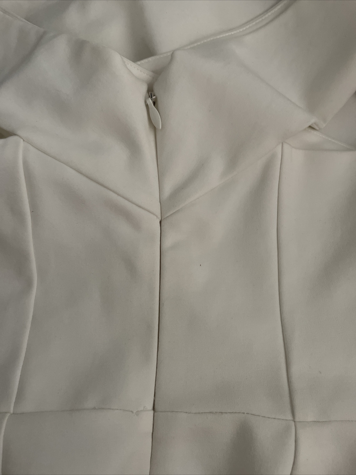 Lavish Alice Keyhole Ponte Halter Dress Women’s Size 4 Off White $170 Old Money