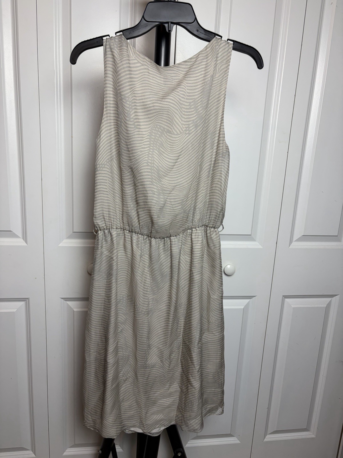 Armani Collezioni Ruffle Dress – Size 40 (US 4–6) – New With Tags