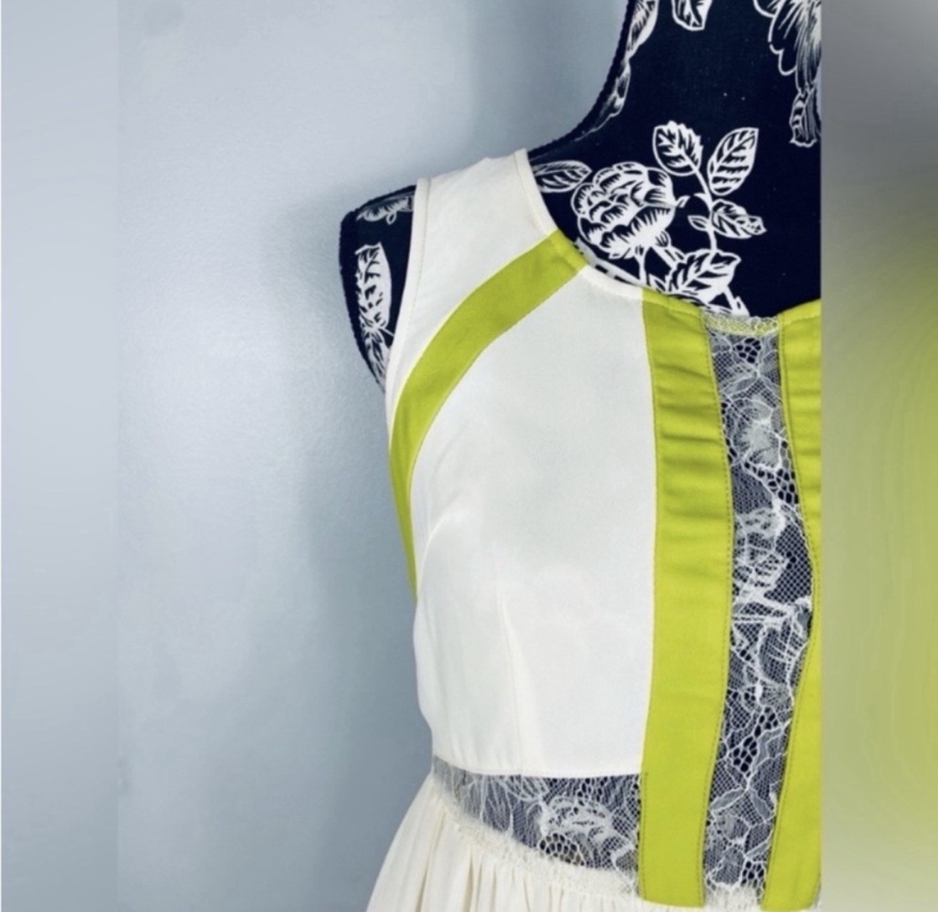 Aniina floor length cream/green trim lace dress size medium