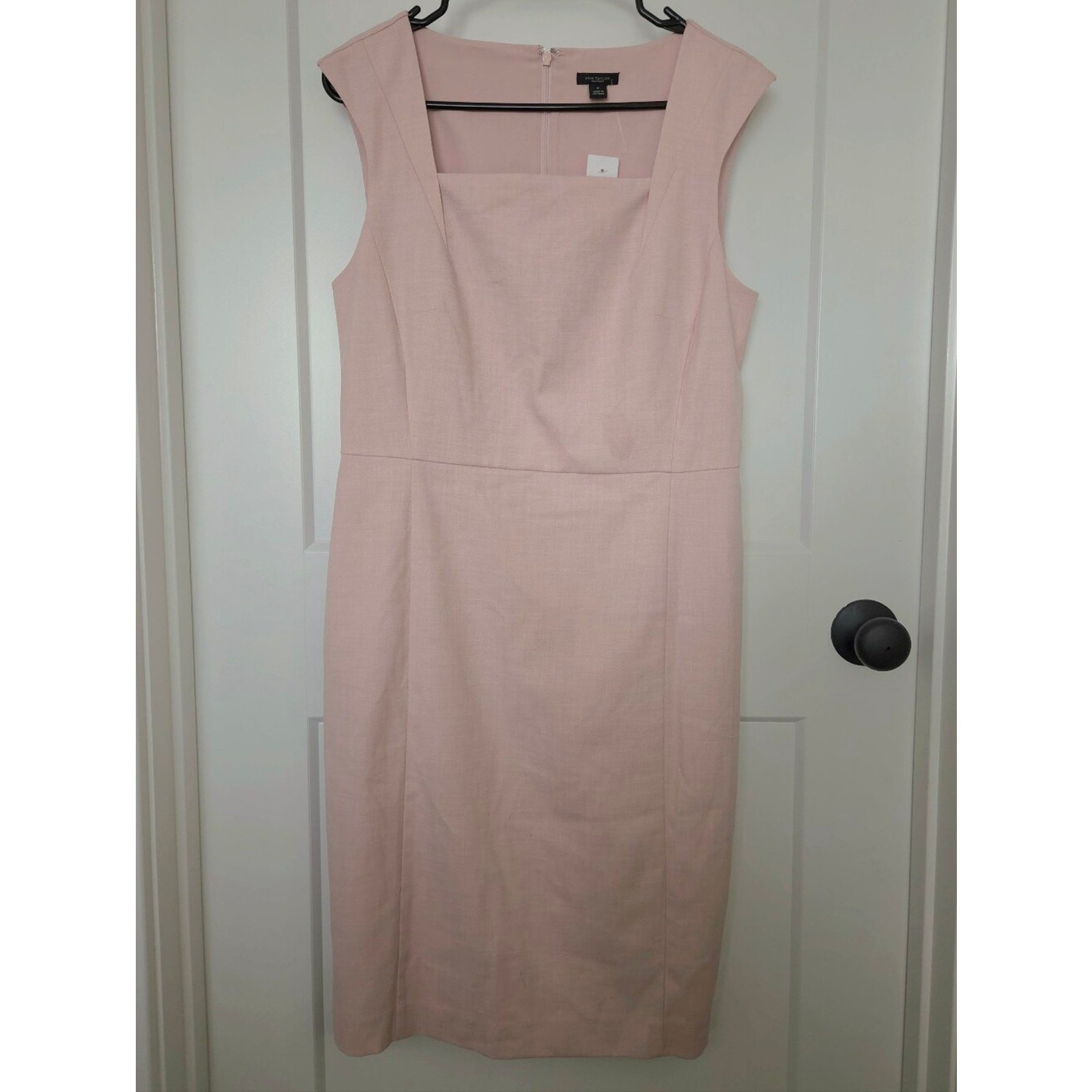NWT. Ann Taylor Factory Pale Pink Square Neck Sheath Dress. Size 8. #SW