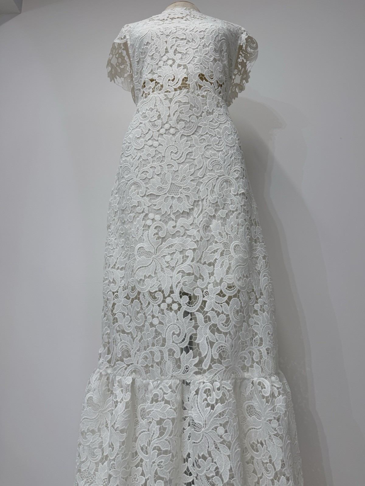 NEW the Column Lace Dress in White Size M