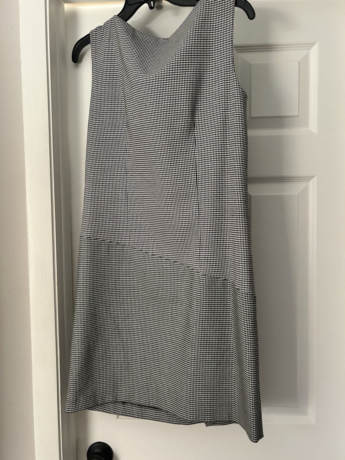 MONTON Work Dress Size Small USED Good Condition ZIPPER ON SIDE