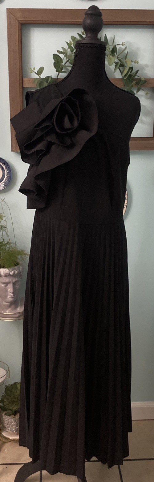 Aomei One Sholder Midi OXL Black Prominent Rosette Pleated Dress