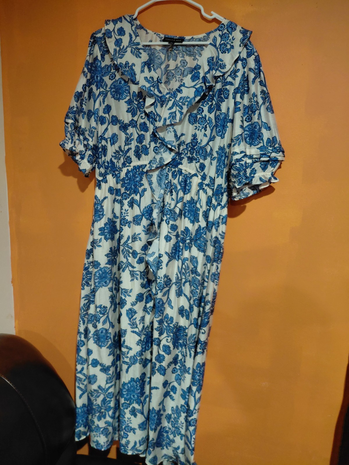 Printed white summer dress size XL