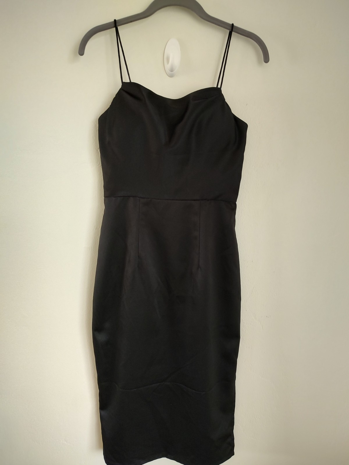Bariano Black Spaghetti Strap Formal Gown – New with Tags – Small