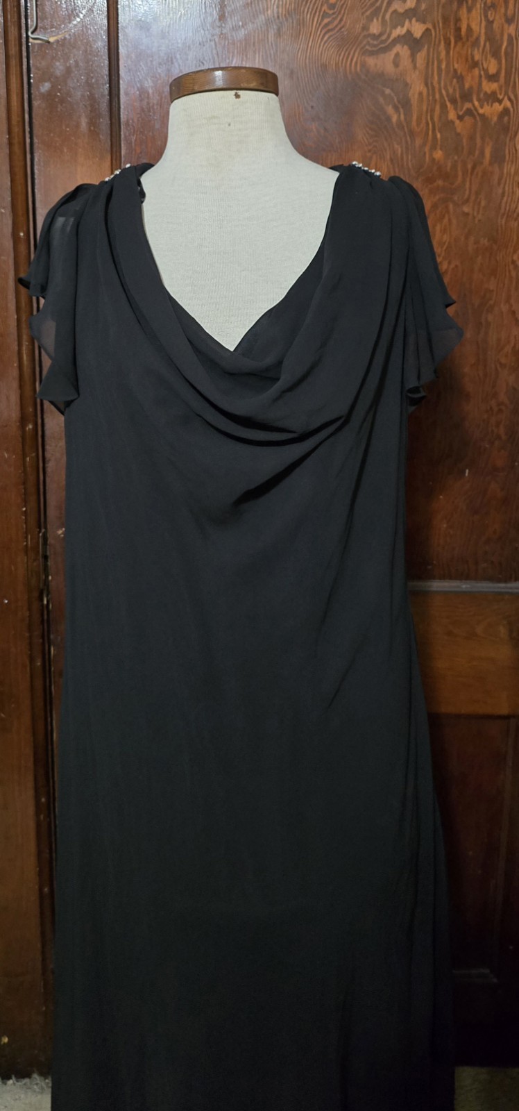 Beautiful Long Black Dress Great For Any Occasion. Size24w Back Has Deep Plunge