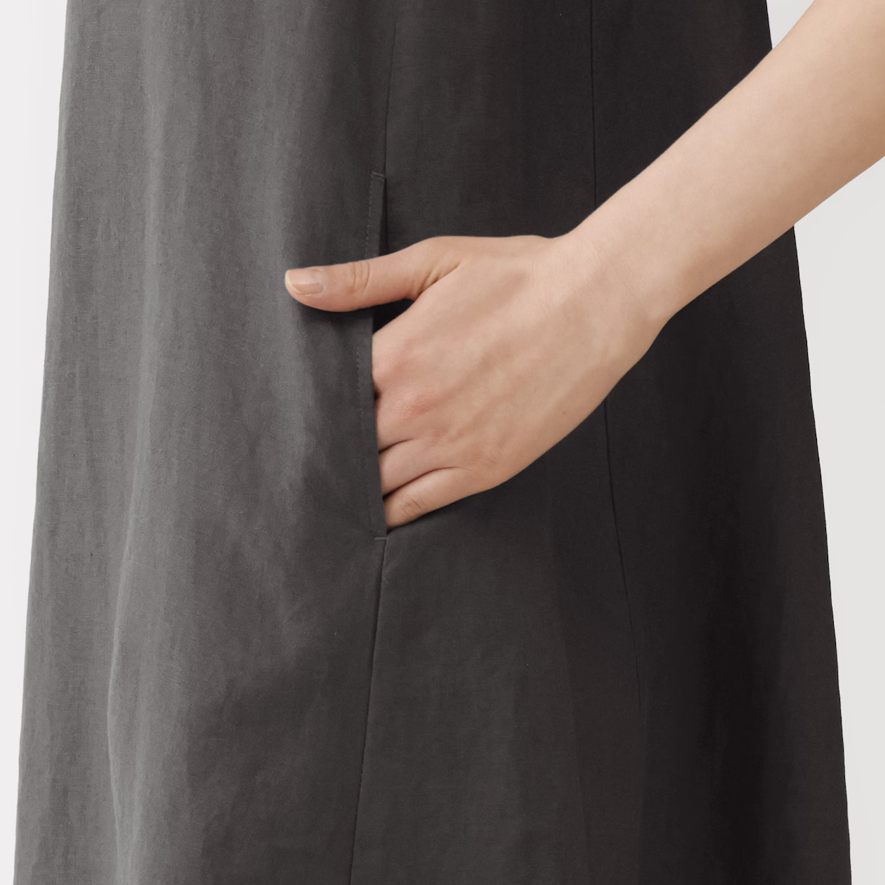 MUJI Womens 100% Linen Washed Sleeveless Dress Black FedEx
