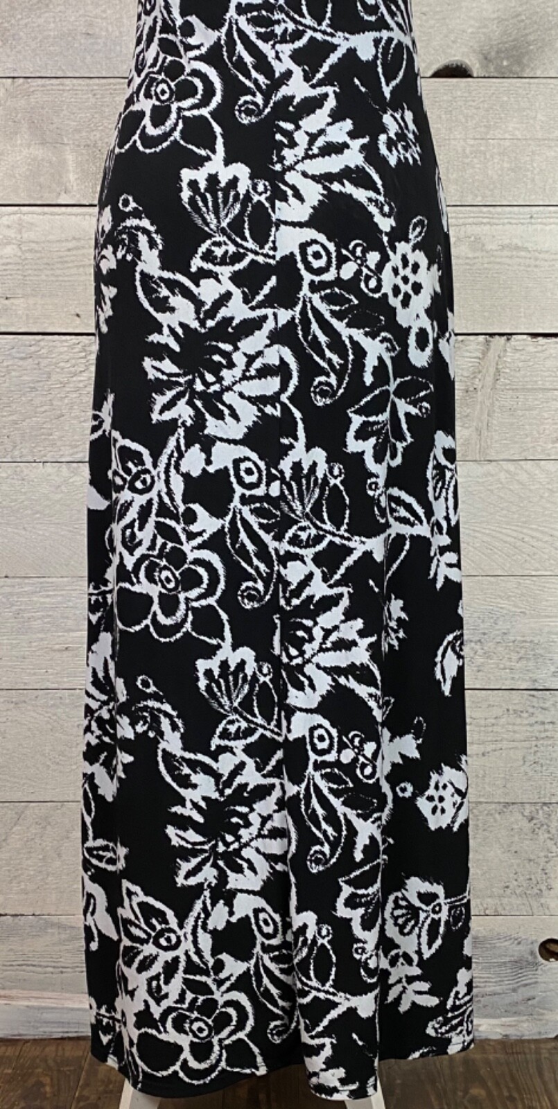 Catch My I Maxi Dress Womens Small Halter Floral Stretch Empire Resort Vacation