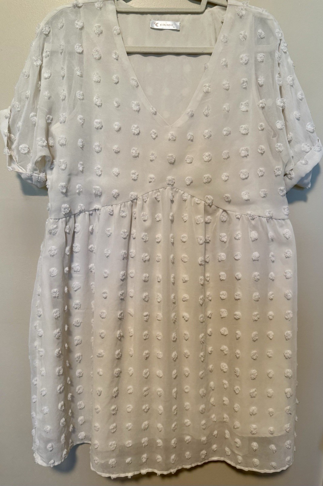 KIRUNDO beige textured chiffon v-neck short sleeve a-line knee dress M lined