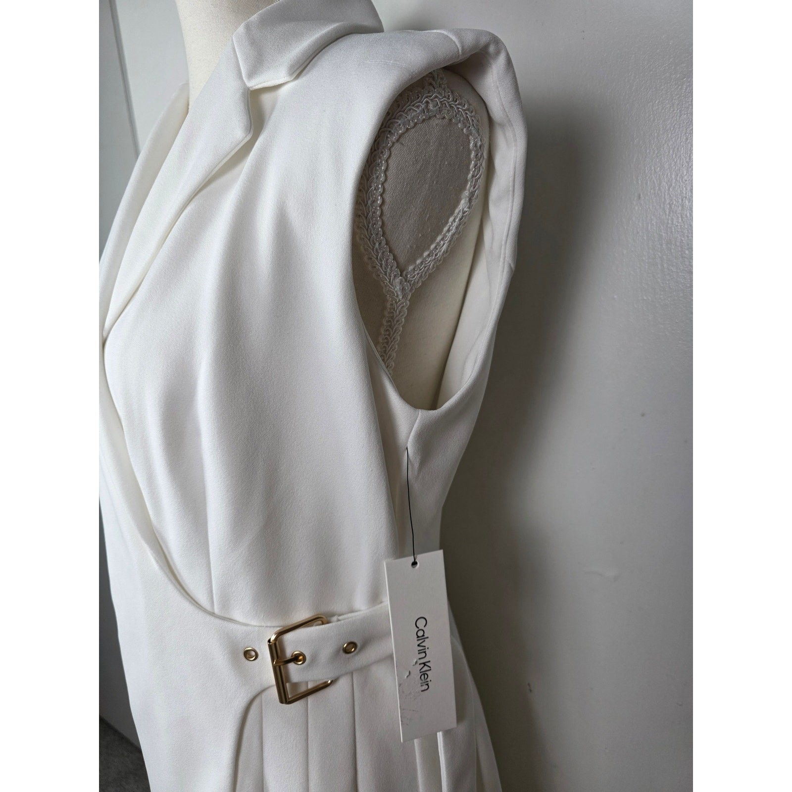 Calvin Klein White Belted Sheath Dress Size 6 Sleeveless RP $146 Elegant Blazer