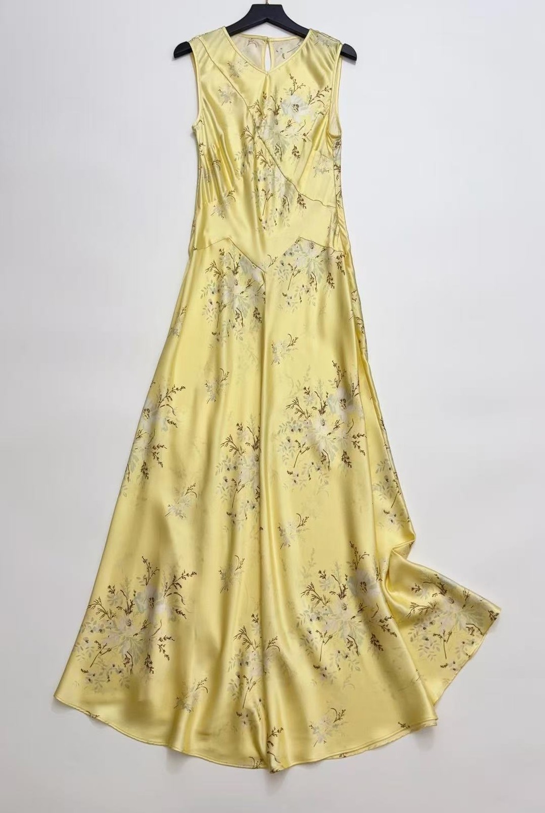 DOEN French-style sleeveless beachwear floral printed silk long dress in yellow