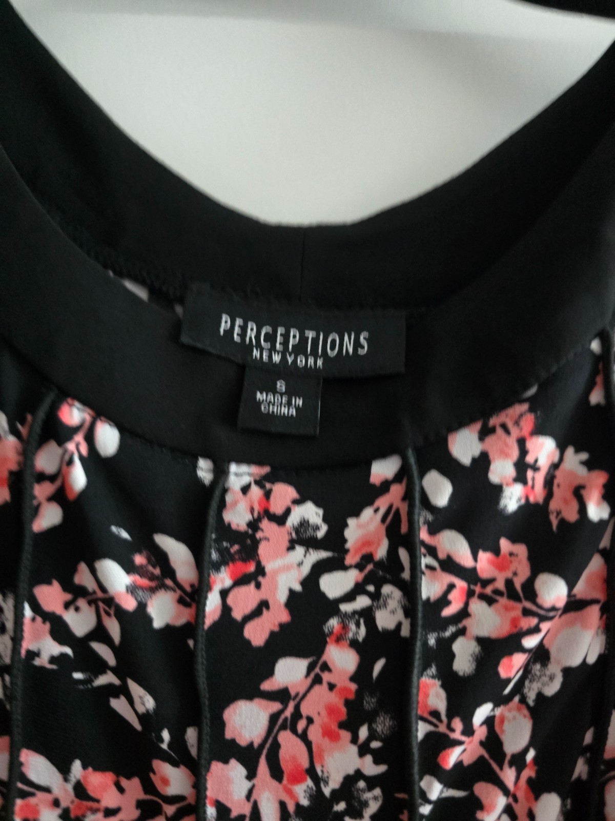 Perceptions New York sleveless dress, Floral, tea length fit with belt Size S