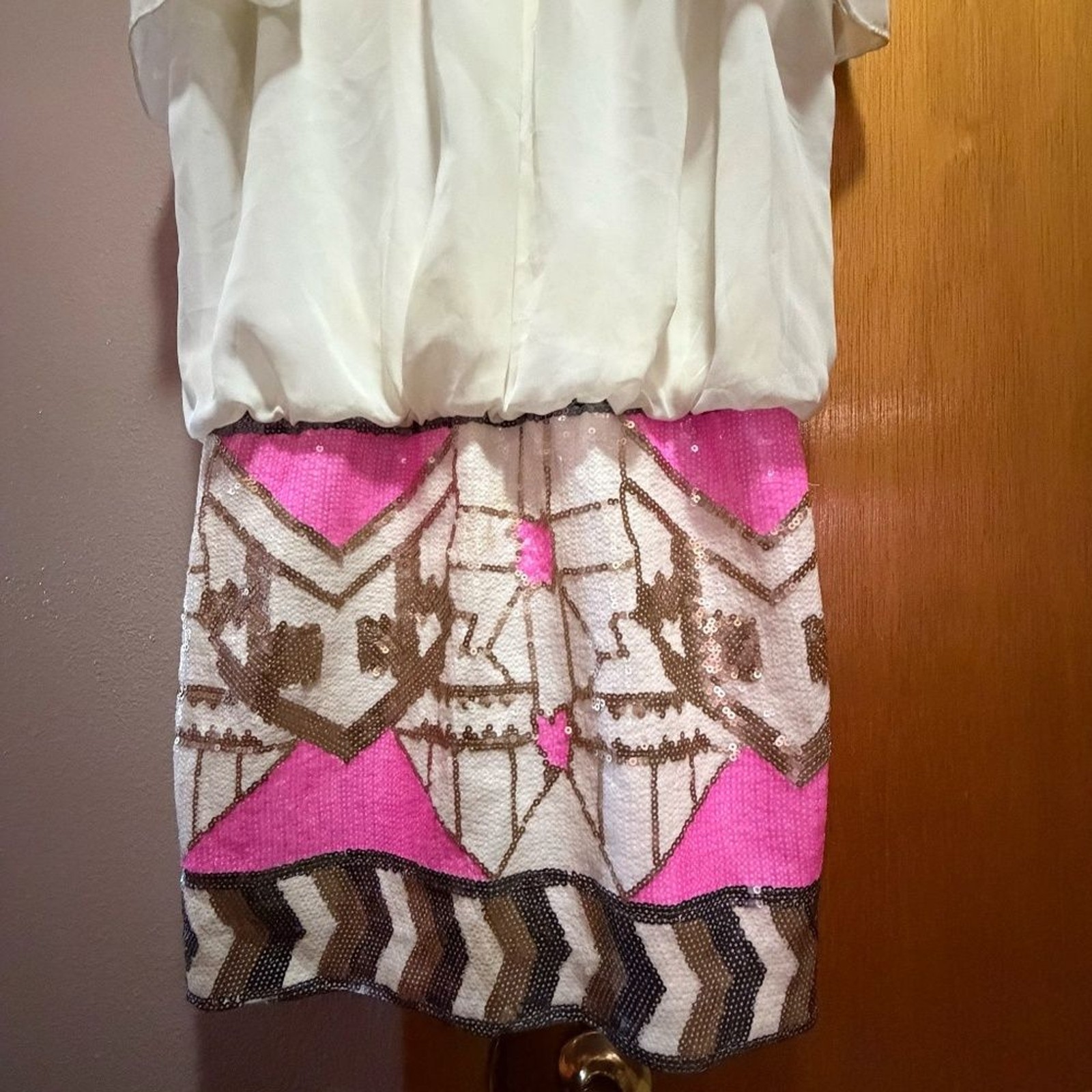 Chiffon Cold Shoulder Sequin Mini Dress White Pink & Gold Medium Cocktail Glam