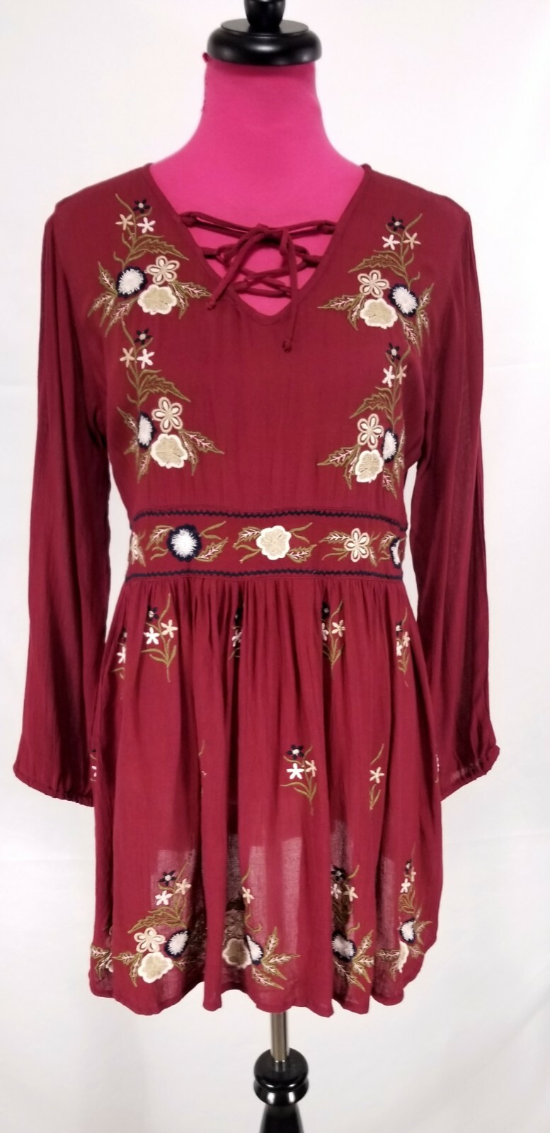 NWT Velzera Dress Size L Womens Red Burgundy Floral Embroidered Ruffle Hem