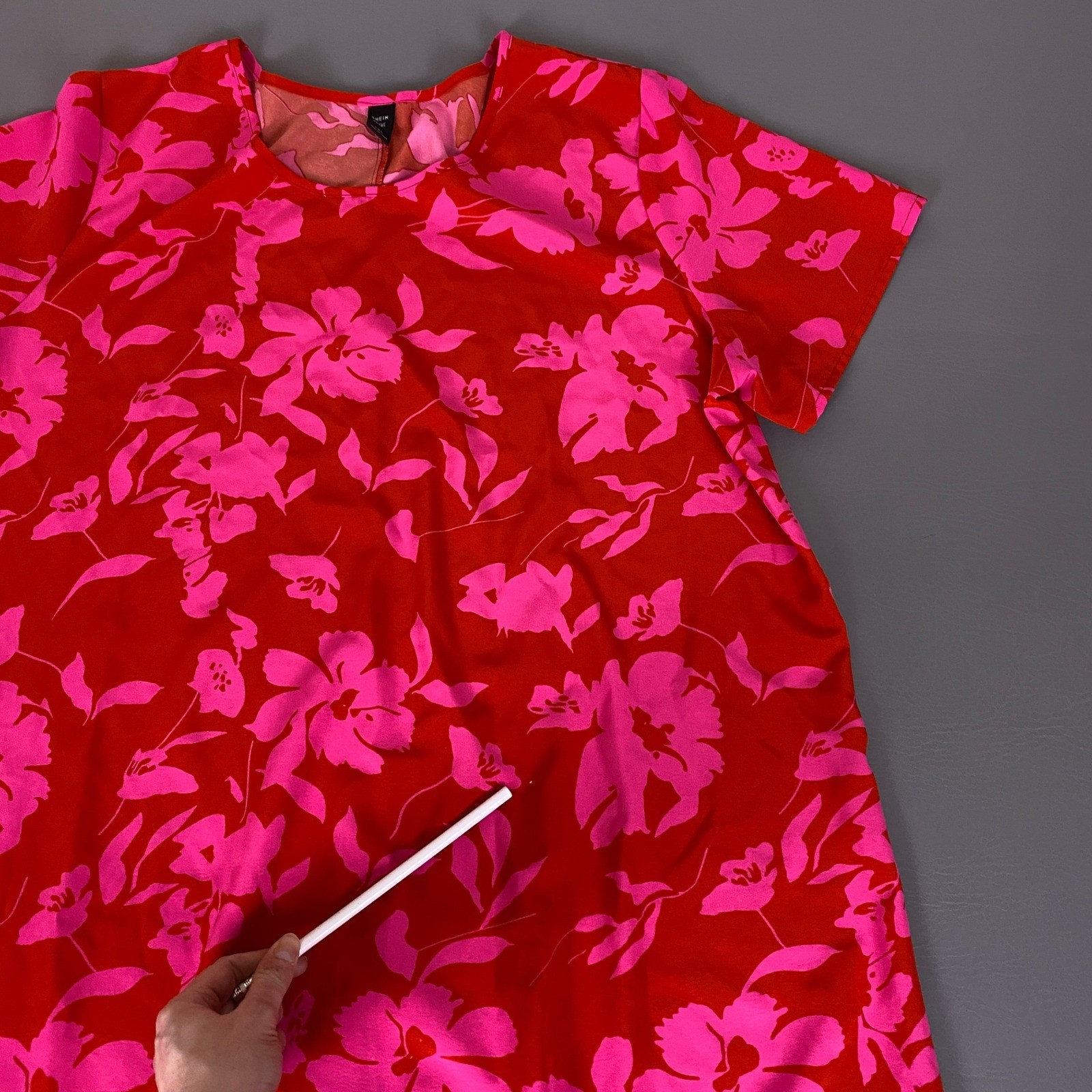 SHEIN Curve Dress Shift T-Shirt Plus Size 1XL Red Pink Floral Short Sleeve *