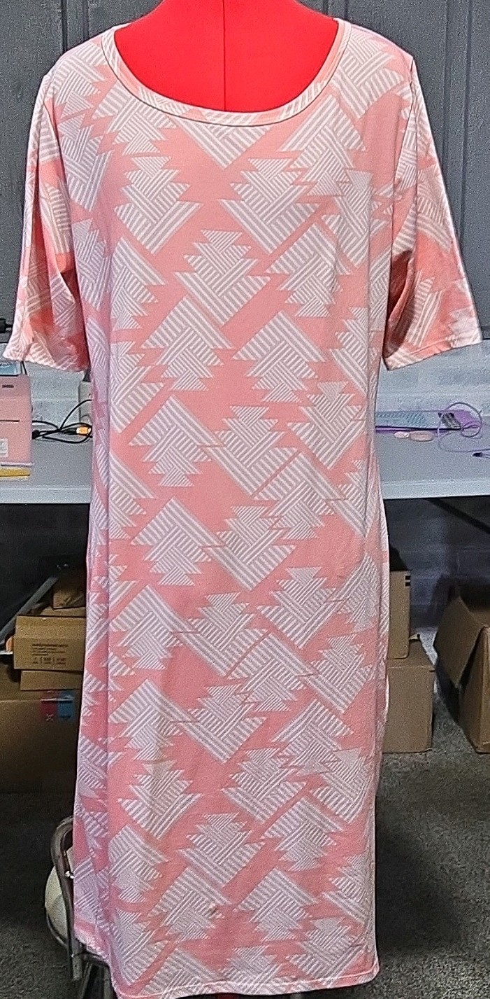 LuLaRoe Pink White Geometric Knit T-Shirt Dress 2XL Round Neck Short Sleeve
