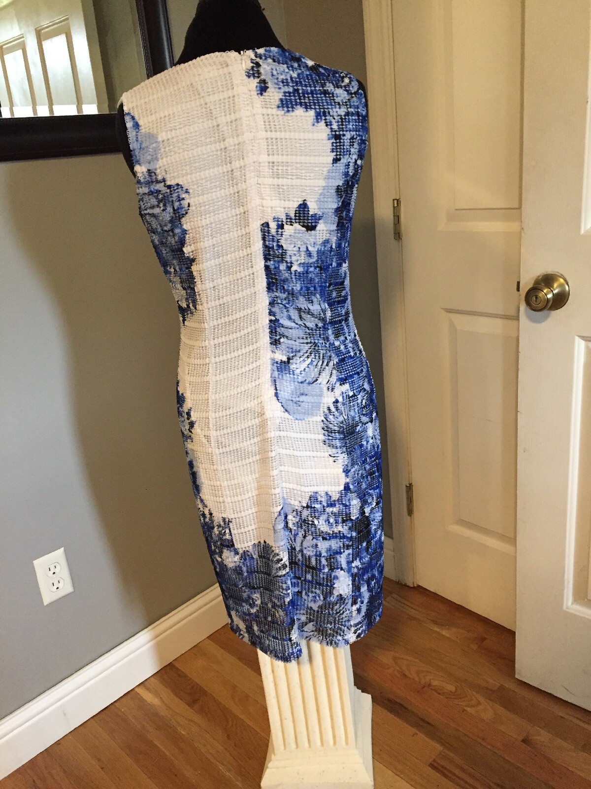 Picadilly Fashions Dress Size Small Sleeveless Stretchy White & Blue NWT $100