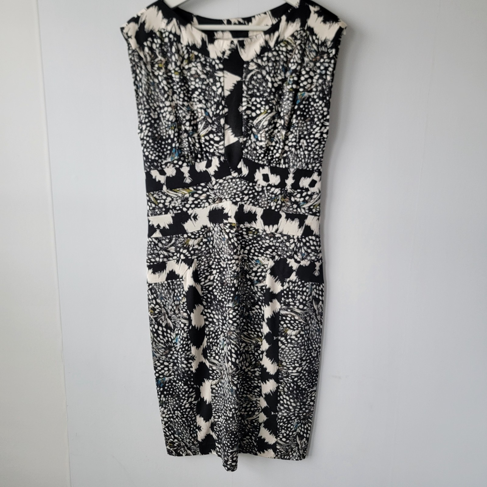 Diane von Furstenberg womens 100% silk Stirling sheath dress size 10 sleeveless
