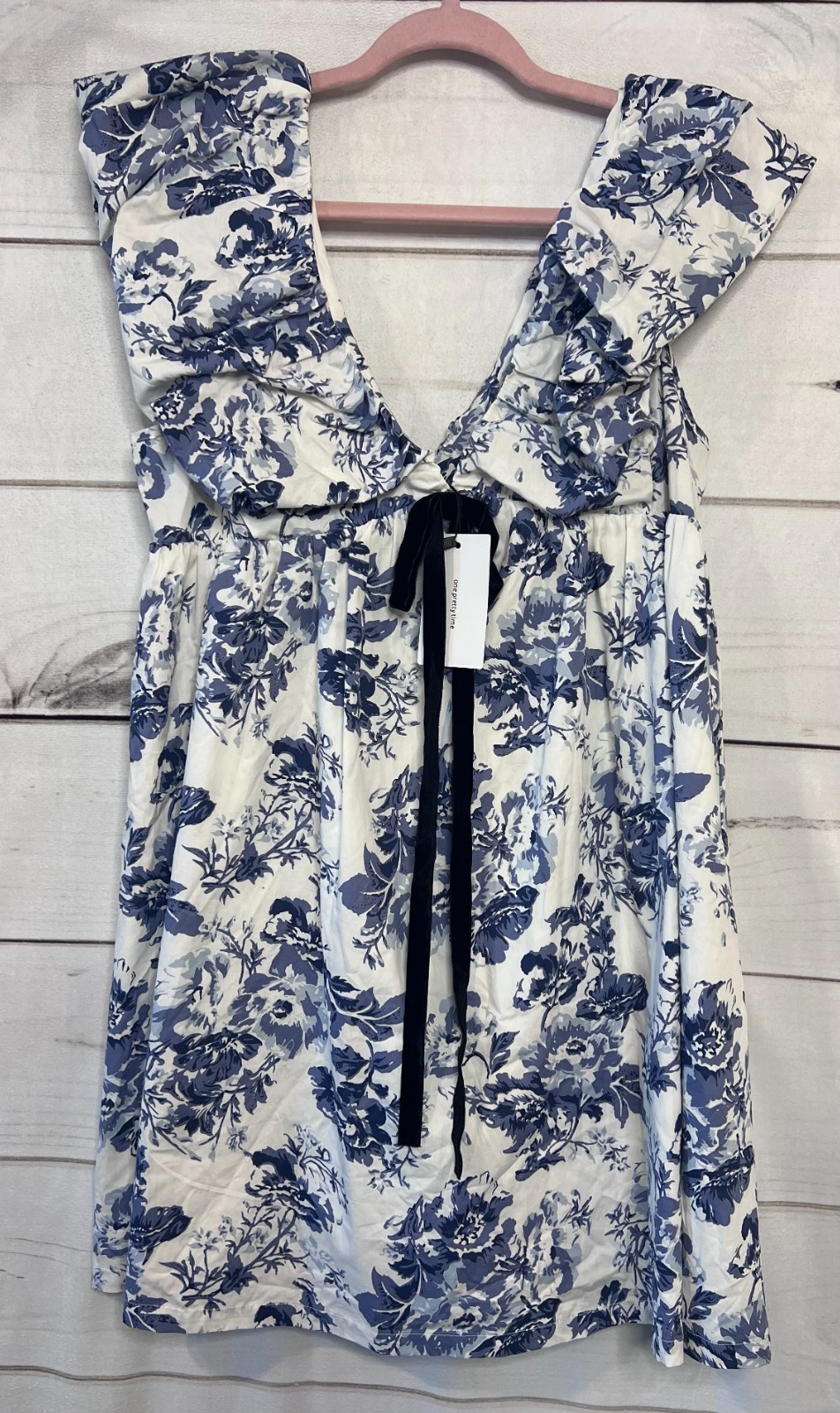 OPT One Pretty Thing Dress Size MED NWT White Blue Floral Print Ruffles Preppy