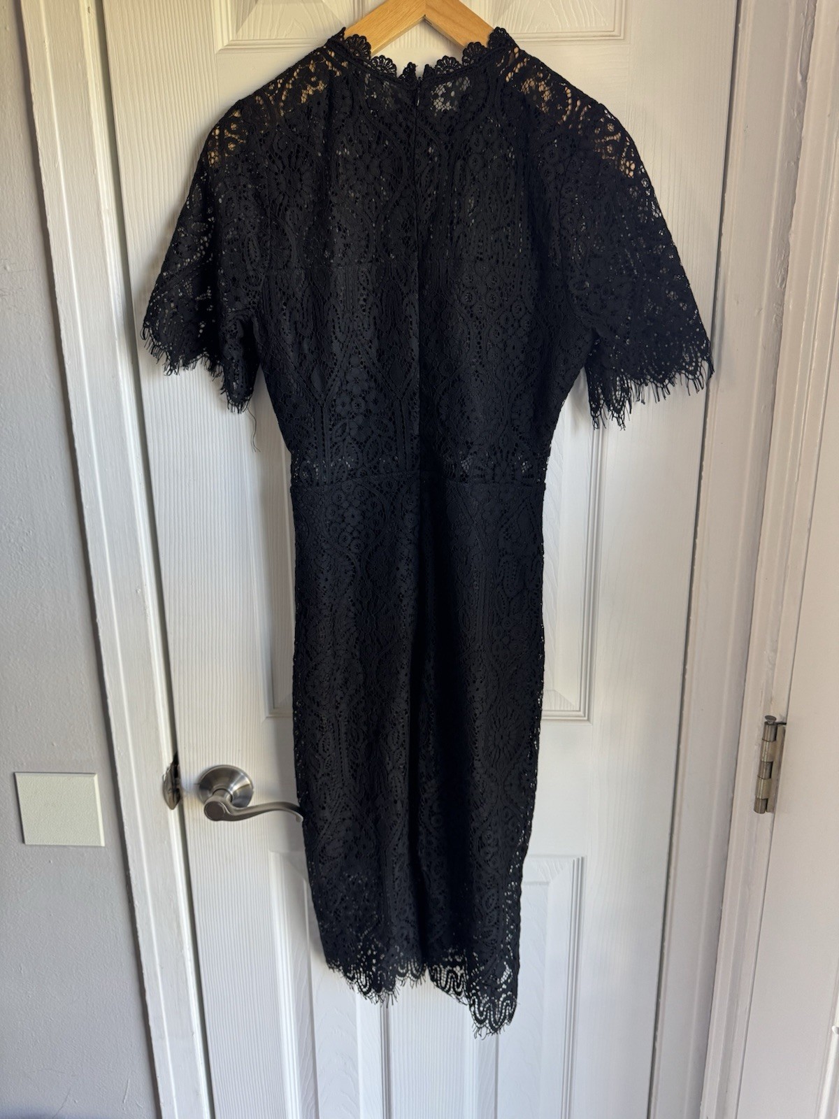 Lulus Women’s Black Remarkable Sheer Lace Short Sleeve Midi Dress Size Small