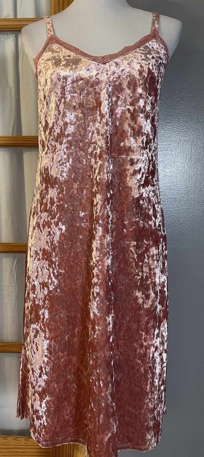 Bobeau Crushed Velvet Slip Dress Sz M Pink Spaghetti Strap Sexy Romantic Club