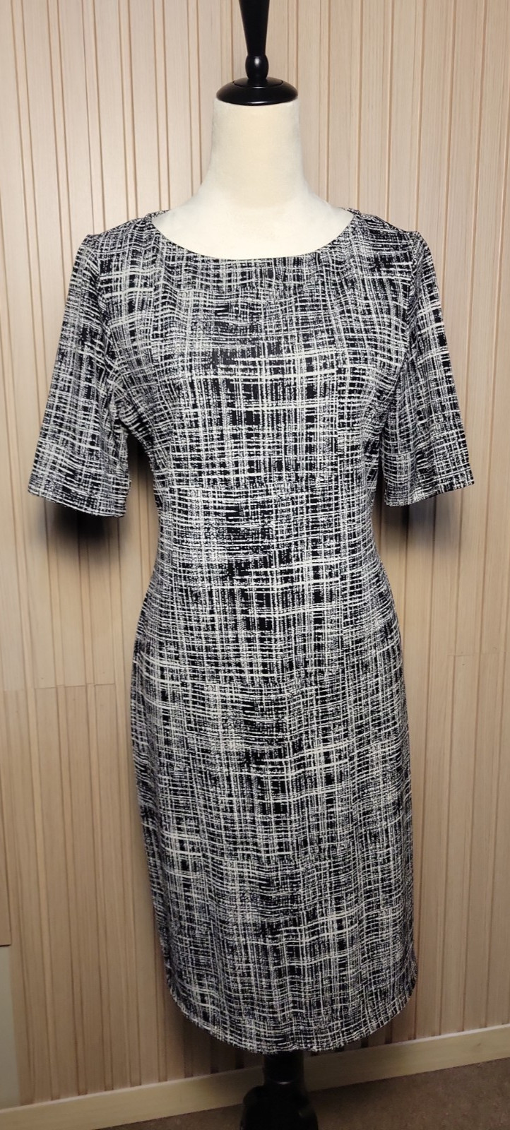 Sharagano Sz 8 Black White Graphic Print Stretch Short Sleeve Dress Career Work