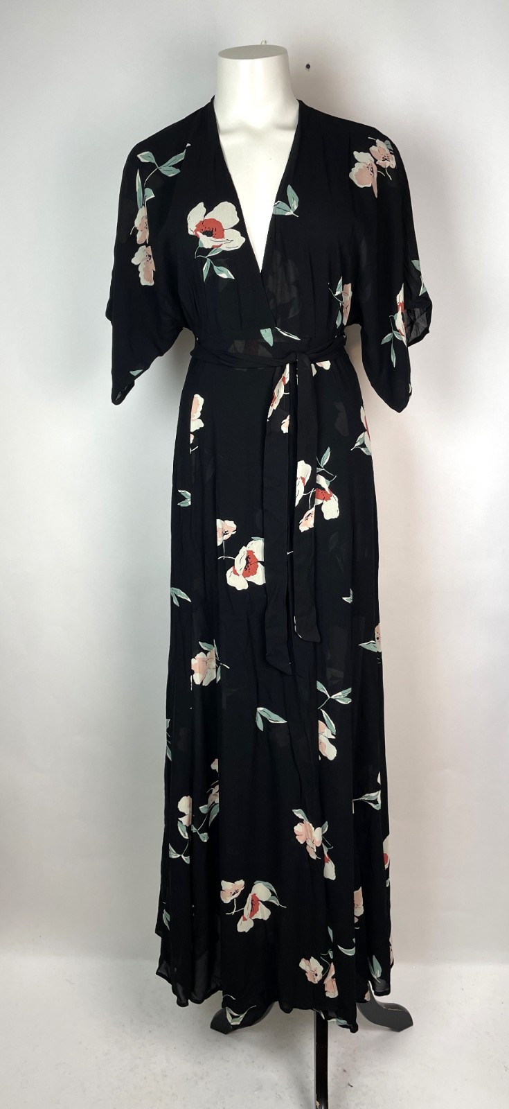 NWT NEW Reformation Wrap Midi Dress Size XS Quarter sleeves Black W/Floral print