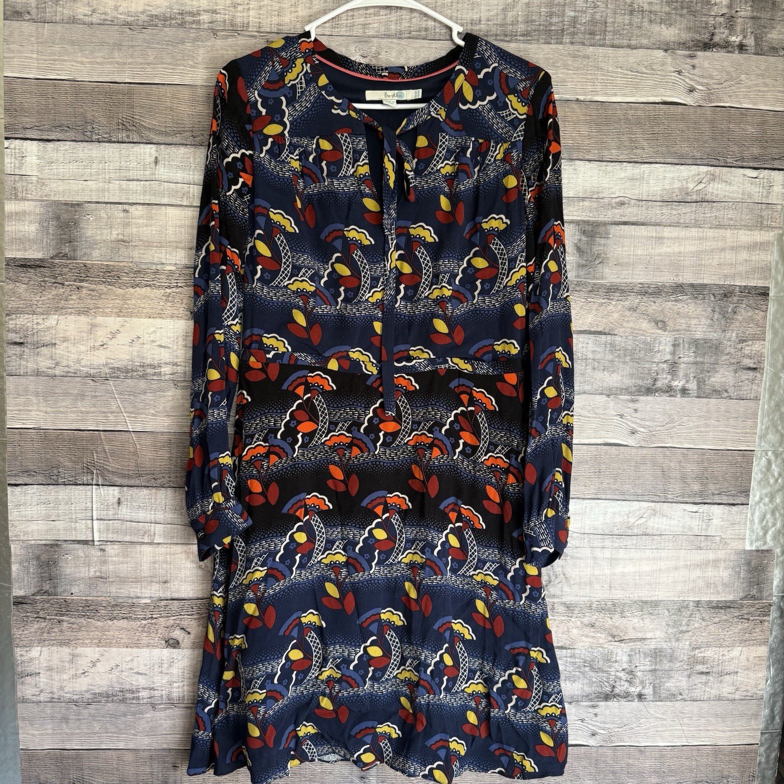 Boden Long-Sleeved Retro V-Neck Mini dress in Navy Floral Print, Size US 6R