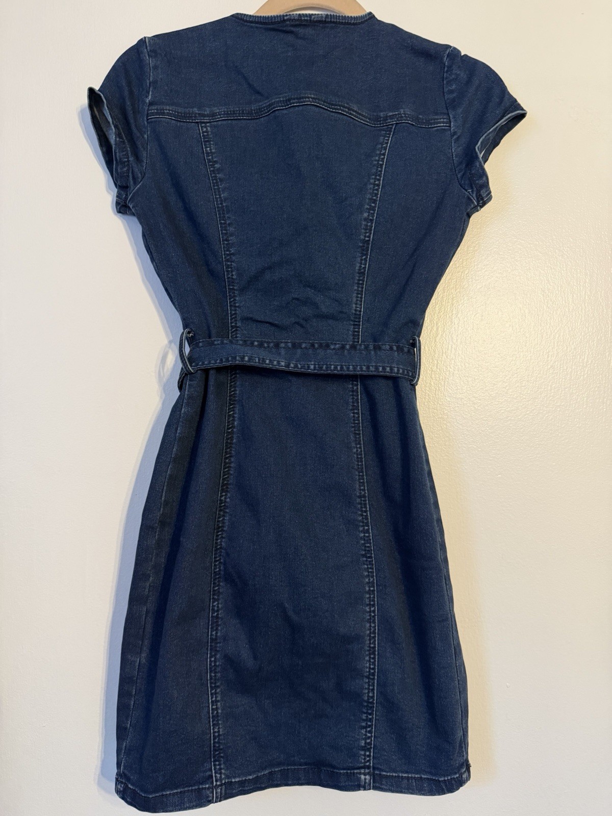 GBG Los Angeles Women’s Blue Solid Denim Shirt Dress V-Neck Belted Pockets XS