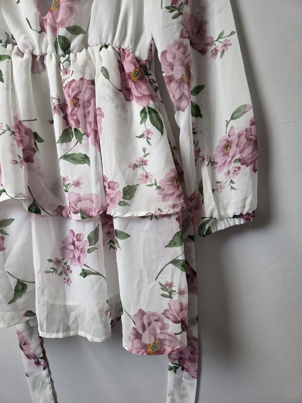 PrettyLittleThing White Pink Green Floral Chiffon V-Neck Belted Mini Dress 8