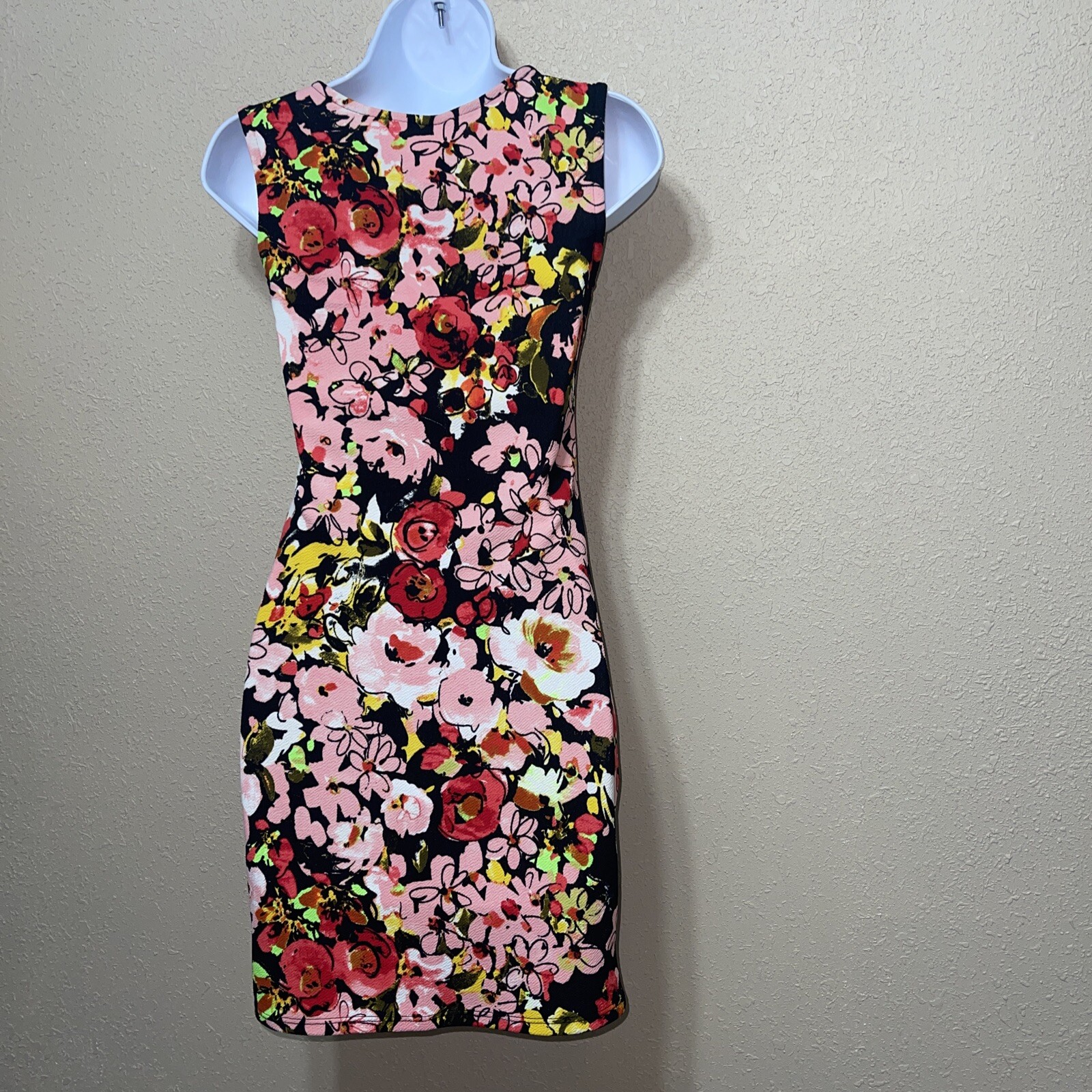 White Mark FLORAL Sleeveless Dress SZ S NEW