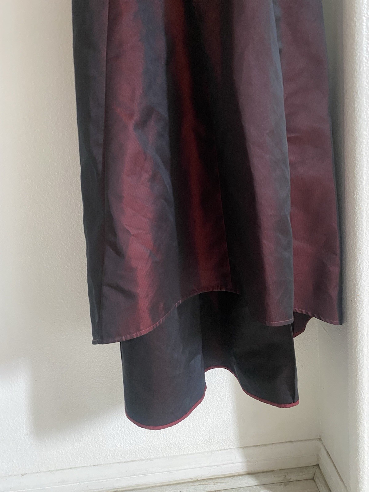 Teri Jon Burgundy/Black Satin A-Line Midi Dress Sweetheart Ruffle Straps 2