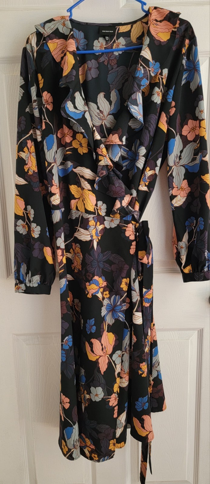 Who What Wear Women’s Black Floral V-Neck Wrap Ruffle Tie Puff Sleeve XXL