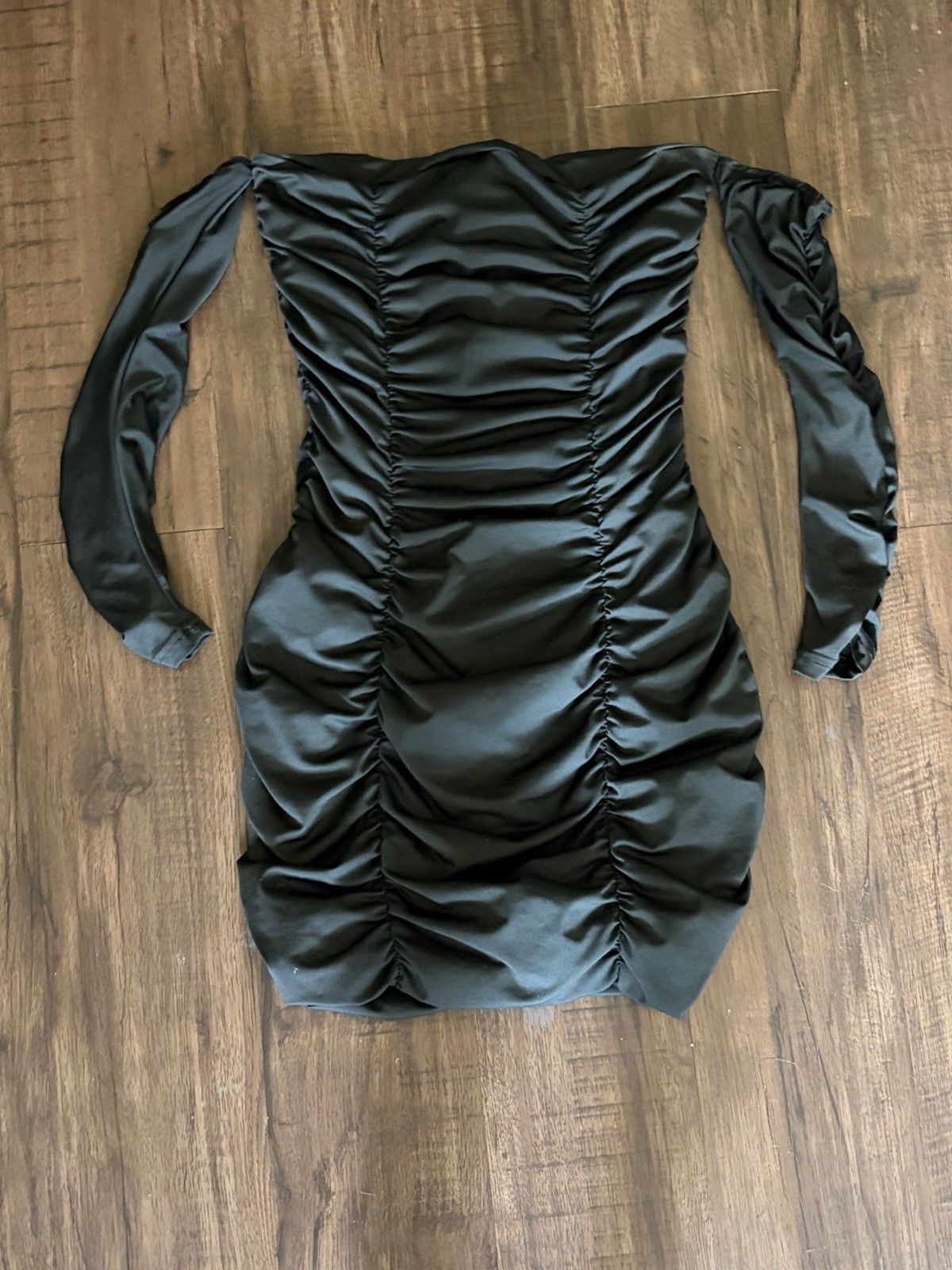 Women’s Black Solid Satin Ruched Off Shoulder Bodycon Mini Dress S Long Sleeve
